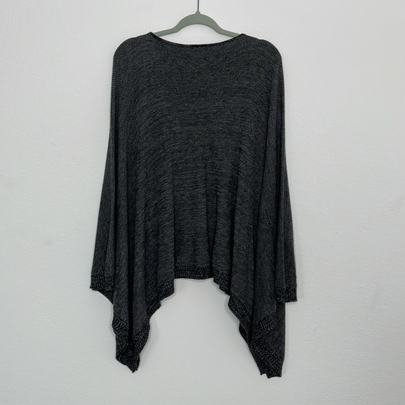 Lululemon Divinity Poncho Charcoal Grey size One Size‎ fits most - Picture 5 of 8